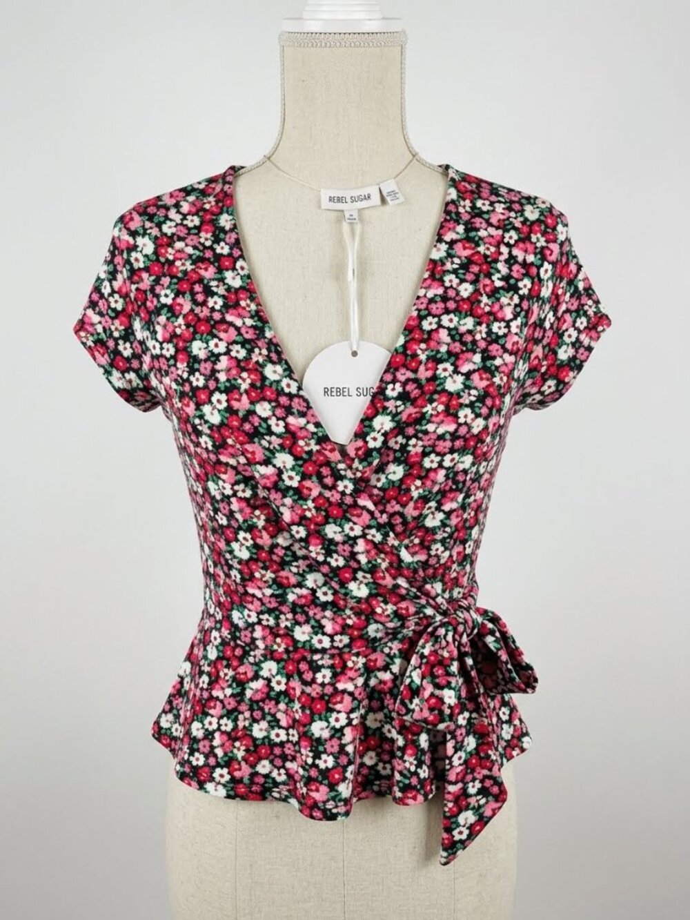 NWT Rebel Sugar Ditsy Floral Faux‎ Wrap Peplum Blouse Size Medium